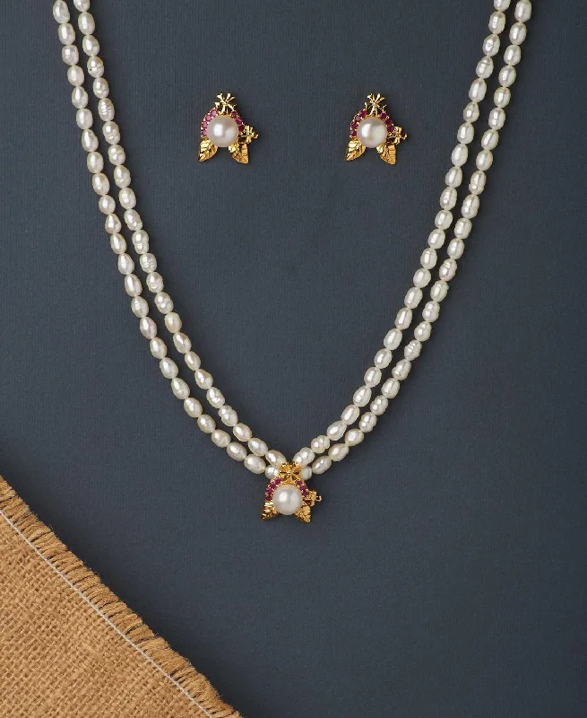 women chunky necklaces -Trendy Stone Studded Pearl Necklace Set