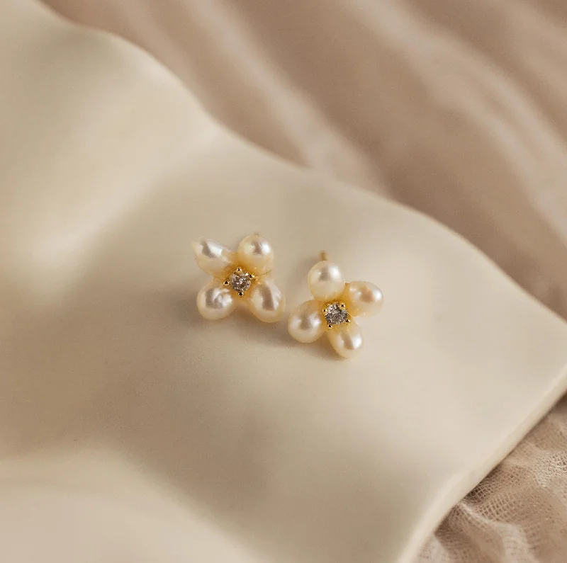 women heart-shaped earrings -Pearl Flower Studs