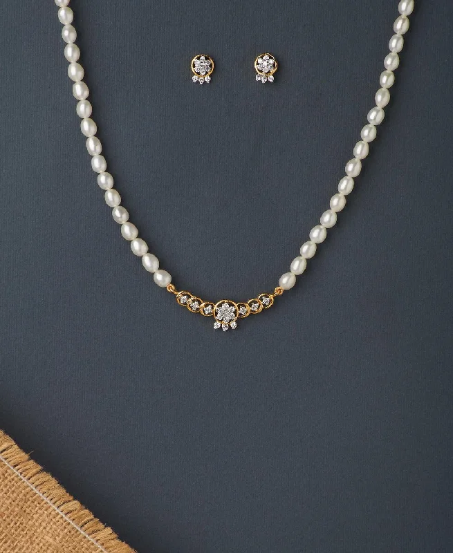 women fashion necklaces -Trendy Stone Studded Pearl Necklace Set