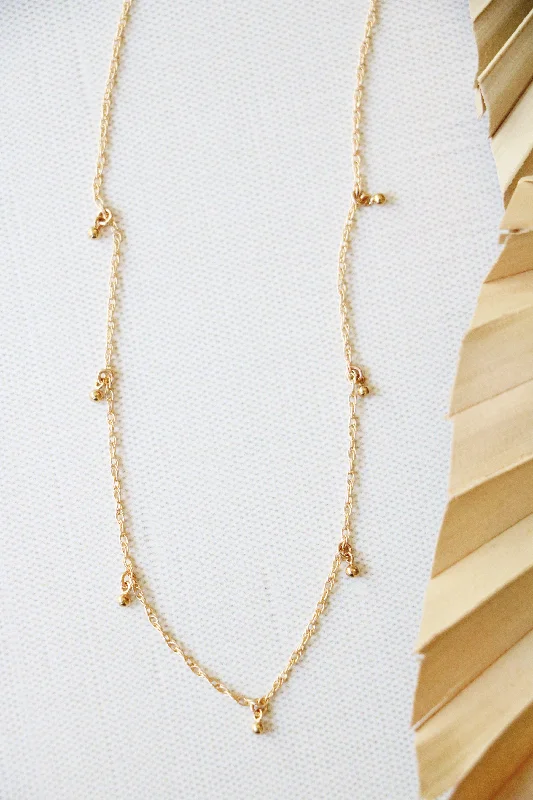 women personalized pendant necklaces -dew drops necklace { gold }