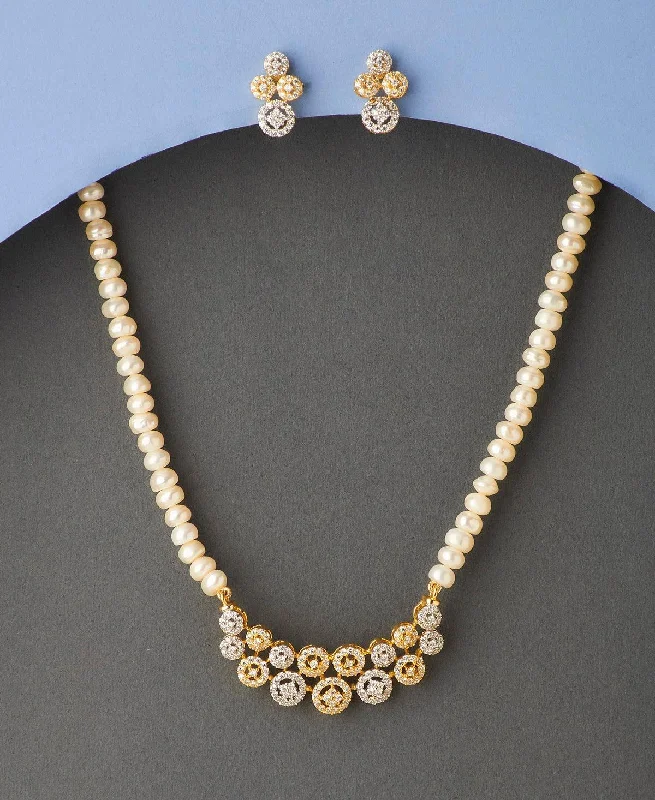 women short necklaces -Trendy Stone Studded Pearl Necklace Set