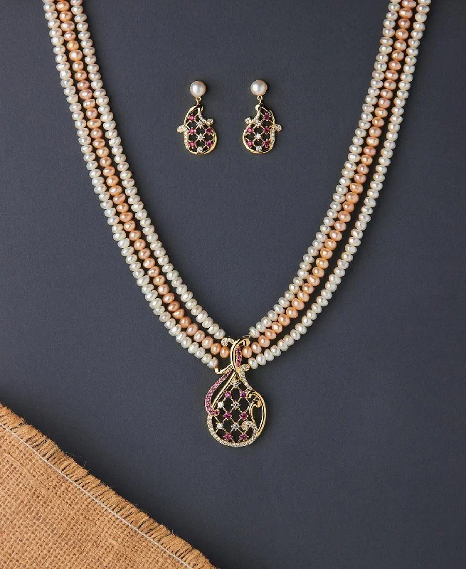 women dainty necklaces -Trendy Stone Studded Pearl Necklace Set