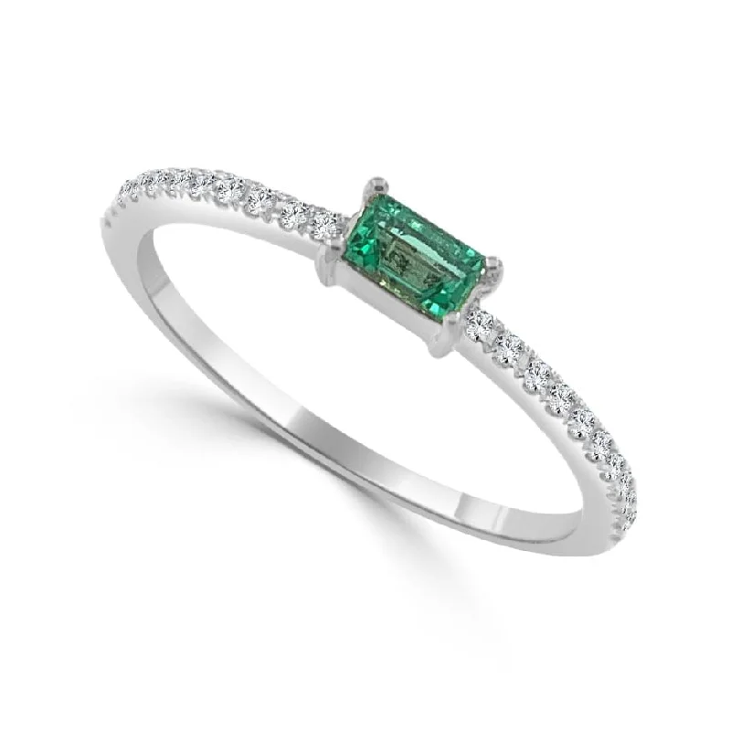 women vintage engagement rings -14k Gold Emerald & Diamond Ring