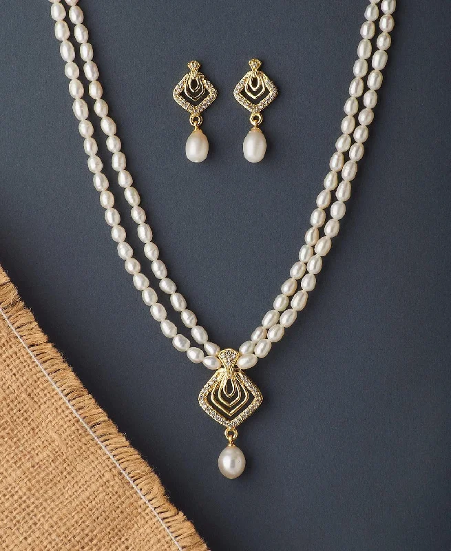 women layered necklaces -Trendy Stone Studded Pearl Necklace Set