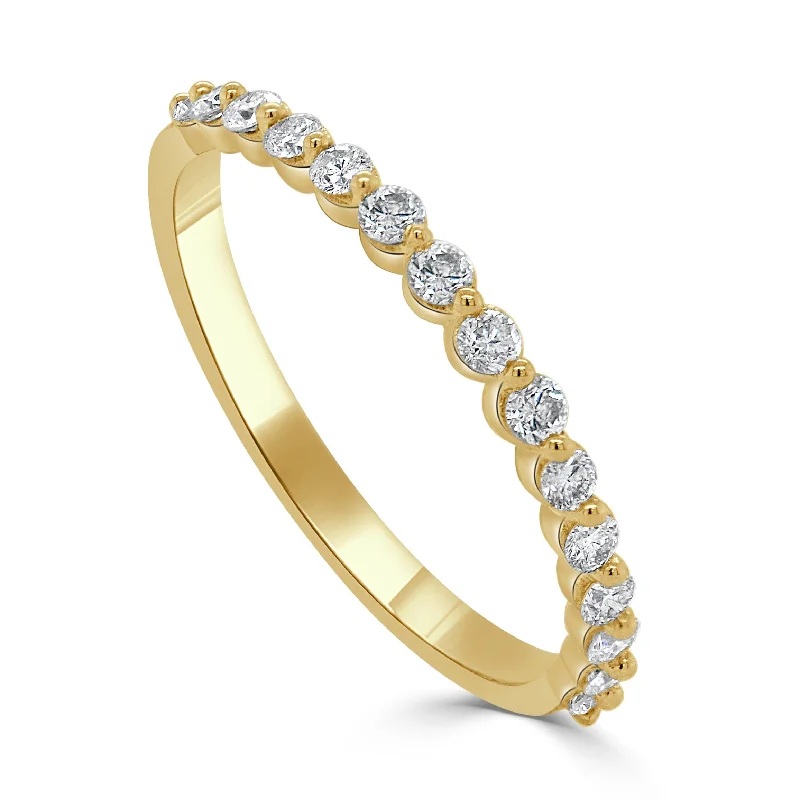 women custom engagement rings -14k Gold & Diamond Ring