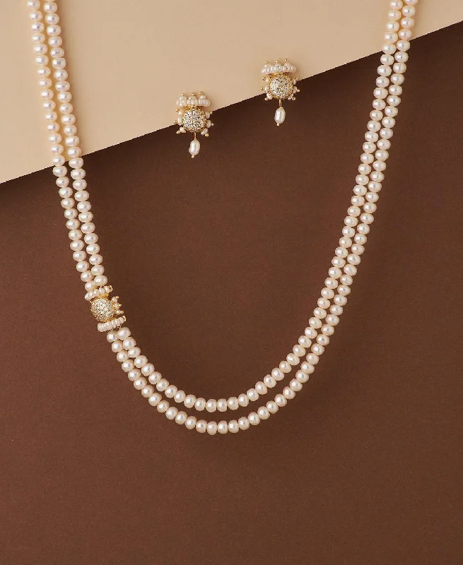 women minimalist necklaces -Trendy Stone Studded Pearl Necklace Set